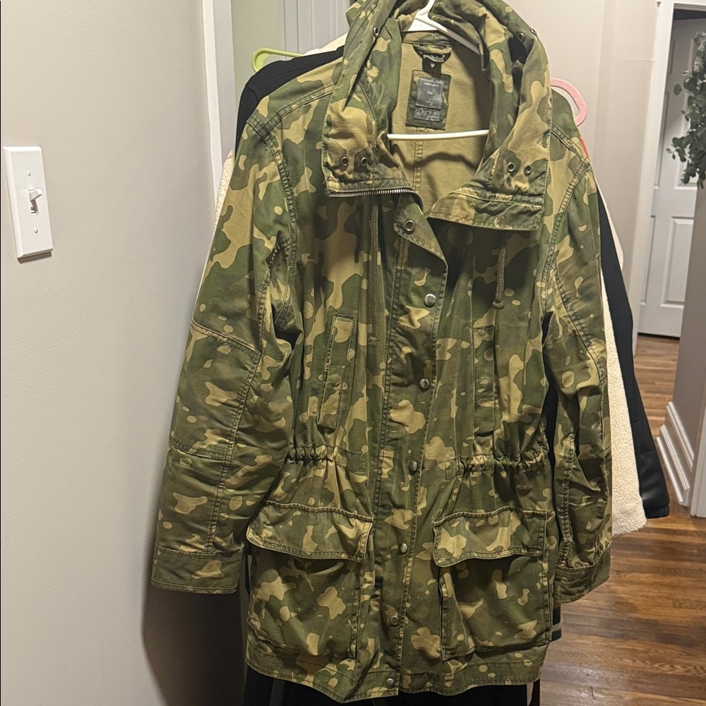 GAP Tan and Green Camouflage Jacket